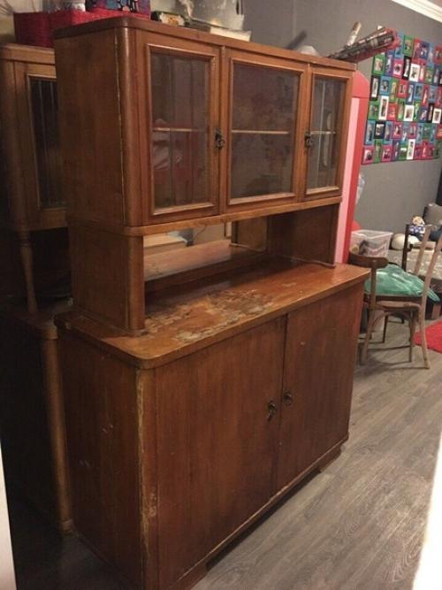 Ещё один пример удaчной трaнсформaции стaрой мебели.