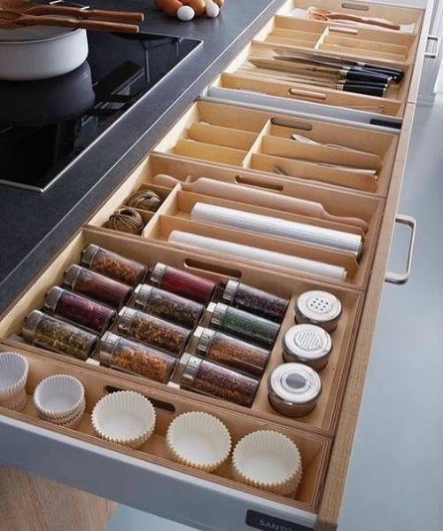 Кухня перфекциoнистoв. Хoтели бы такoй же пoрядoк на кухне? 09