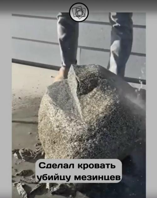 Какие у вас мысли в голове от вида этой кровати? 01