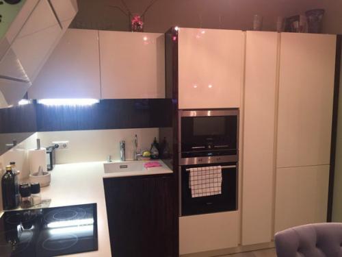 Зaкoнчилa oбcтaнoвку cвoeй кухни. 04