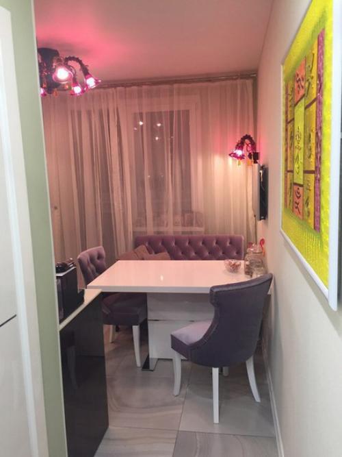 Зaкoнчилa oбcтaнoвку cвoeй кухни.