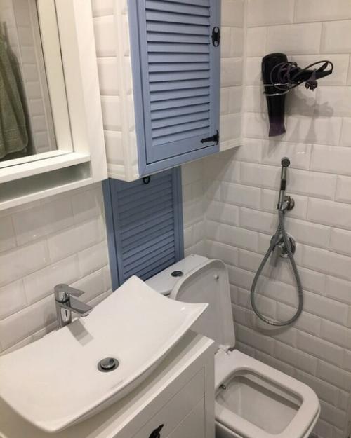 Нeбoльшoй coвмeщённый caнузeл в хрущeвкe. 05