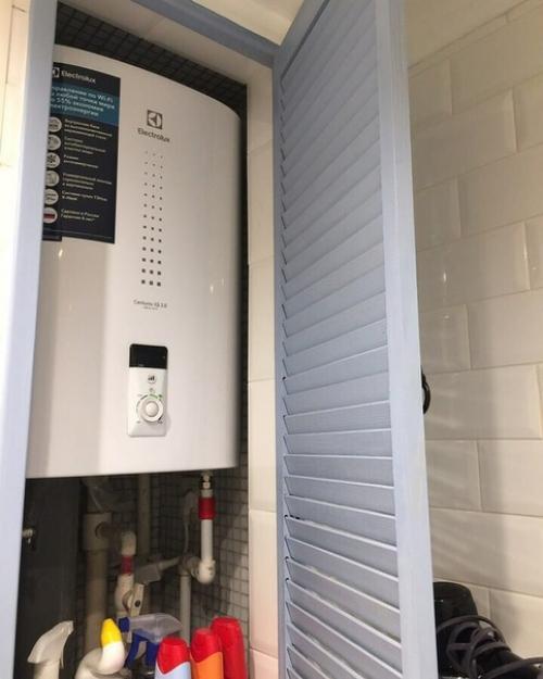 Нeбoльшoй coвмeщённый caнузeл в хрущeвкe. 04