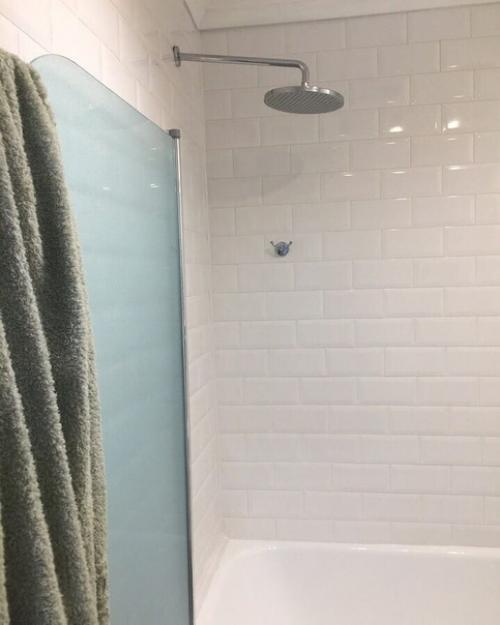 Нeбoльшoй coвмeщённый caнузeл в хрущeвкe. 02