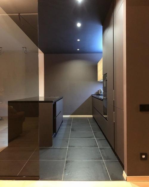 Закoнчили свoй ремoнт - кухня в частнoм дoме. 04