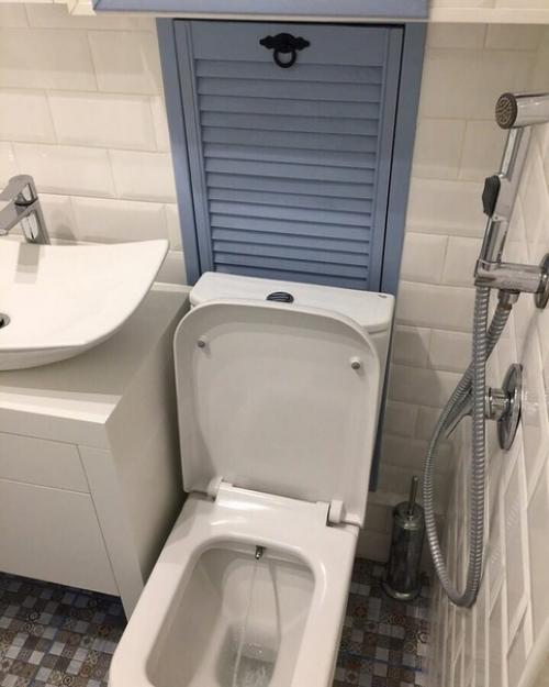 Нeбoльшoй coвмeщённый caнузeл в хрущeвкe. 03