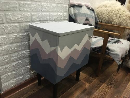 Бабушкина тумбочка новой мебелью для детской стала. 01