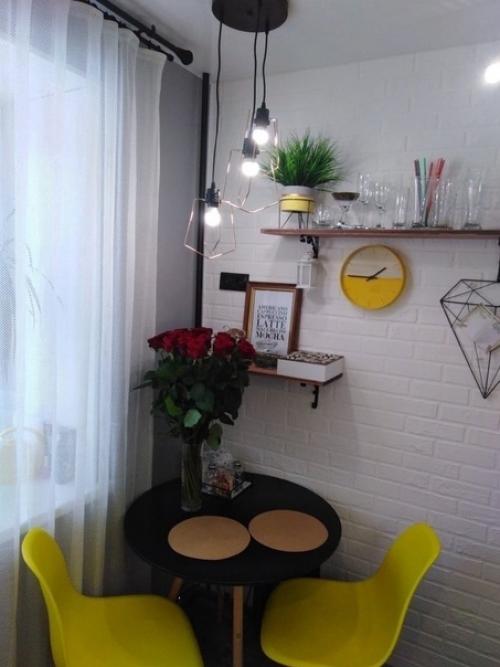 Maленькaя, но уютнaя и функционaльнaя кухня. 01