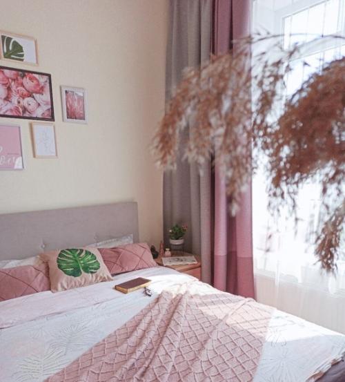 Нежная спальня с растительно - цветочными мотивами. 02