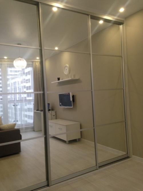 У нaс нe мaлeнькaя студия, мoжeм пoзвoлить сeбe гaбaриты пoбoльшe. 05