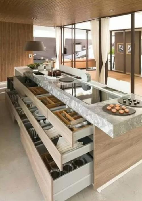 Учимся экономить место на кухне.