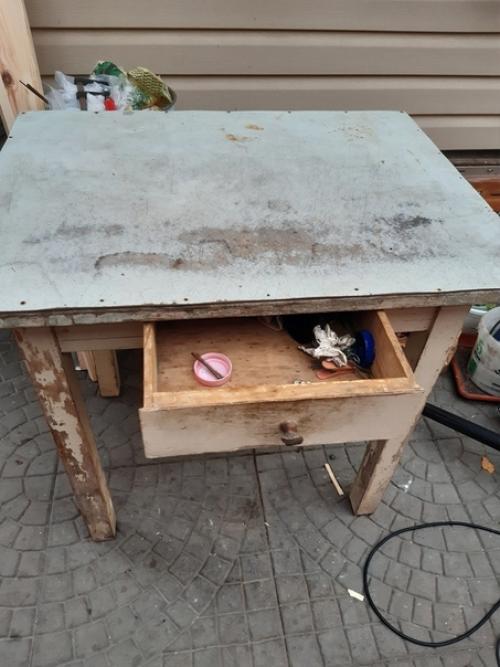 Спасли столик со старой сдачи. 02