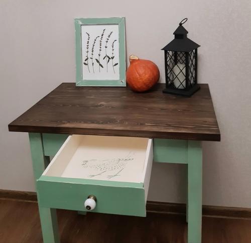 Спасли столик со старой сдачи. 01