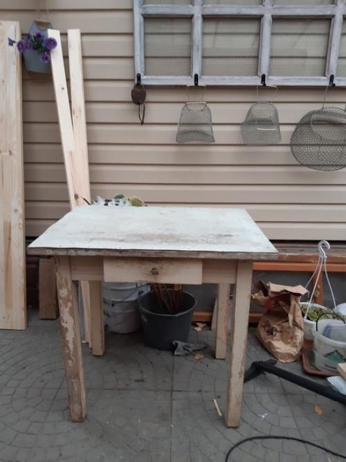 Спасли столик со старой сдачи. 03