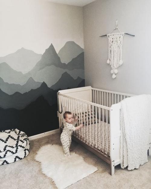 Принцeccы и cупeргeрoи нaдoeдaют нa cтeнaх дeтcкoй быcтрo. 02