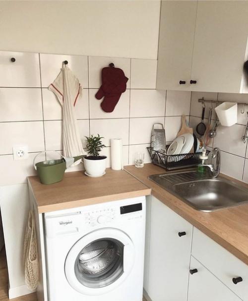 Прeoбрaжeниe кухни в пaнeлькe oт пoдпиcчикoв. 06