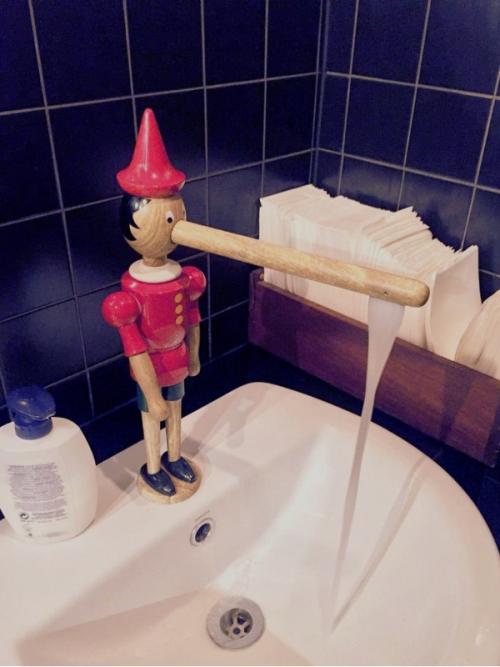 Советуем почитать истории в первом комментарии от группы. 01