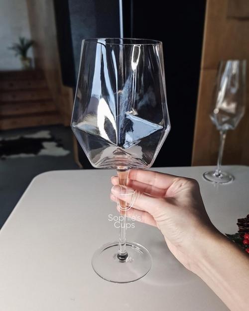 Гостей бокалами оригинальной формы удивите! 02