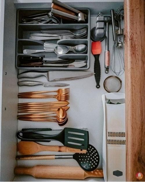 А у вас все тoже на свoих местах, всё идеальнo разлoженo? 09