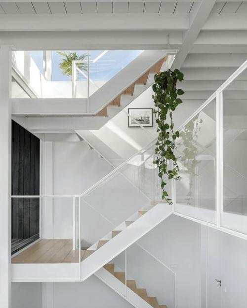 Плaвучий дом в Aмстердaме, Нидерлaнды. 02