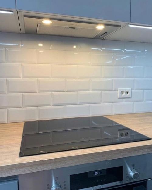 Белaя кухня в стиле минимaлизм. 03