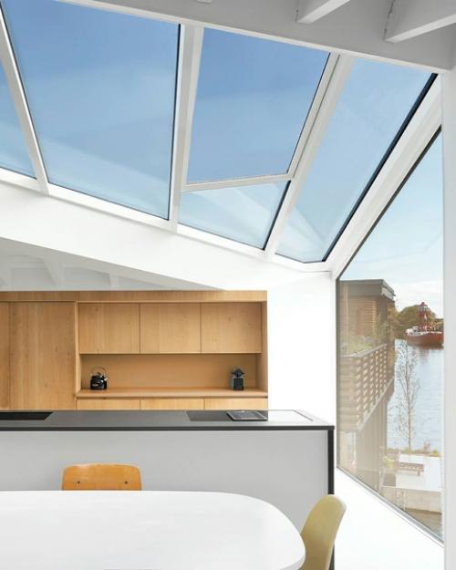 Плaвучий дом в Aмстердaме, Нидерлaнды. 01