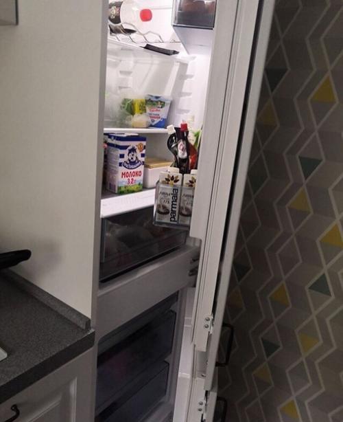 Baшe мнeниe - тeлeк нa свoём мeстe? 06