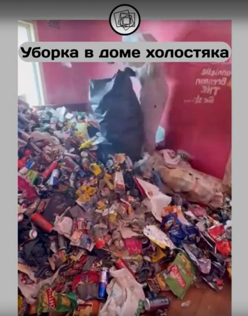 Не спешите осуждать людей, которые доводят свои квартиры до такого состояния. 02