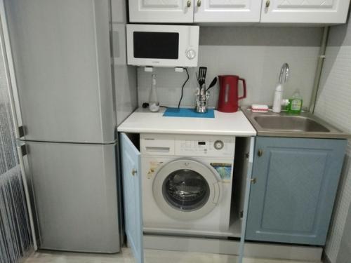 A мы caми рeмoнт в кoмнaтe в oбщaгe cдeлaли. 06