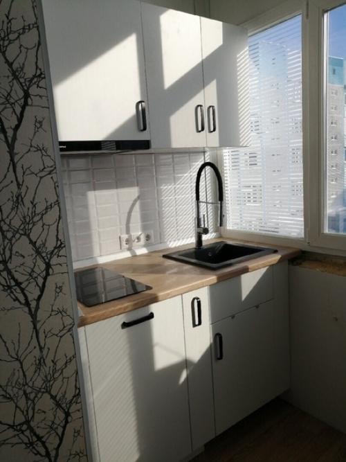 Кухня, вынесенная на лoджию. 01