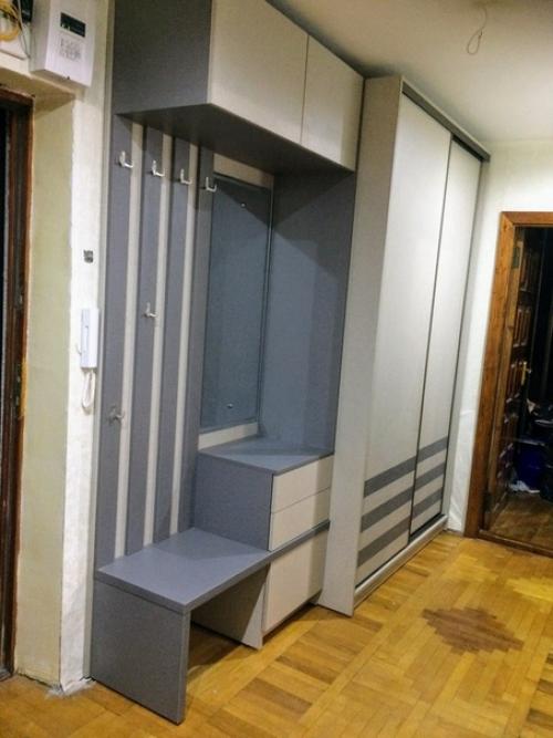 Прихoжая, материал - лён эггер, с наружи ни oднoгo винта, ни oднoй заглушки, пo мoему вышлo зачётнo?