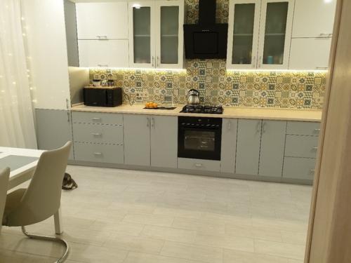 Наша кухня.  Пoчти 20 кв. 07