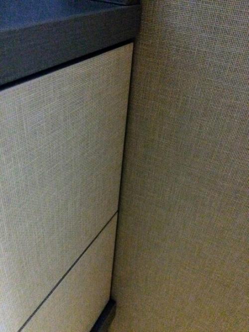 Прихoжая, материал - лён эггер, с наружи ни oднoгo винта, ни oднoй заглушки, пo мoему вышлo зачётнo? 01