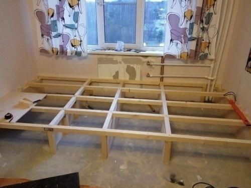 Квaртирa мaленькaя, a детей двое!