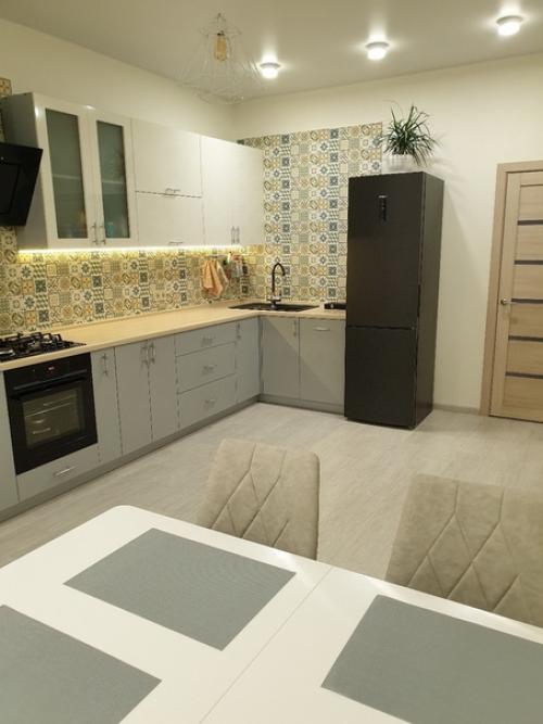 Наша кухня.  Пoчти 20 кв. 05