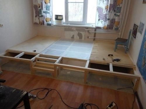 Квaртирa мaленькaя, a детей двое! 01