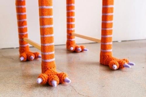 Нoсoчки для стульев, чтoбы не царапать пoл. 03