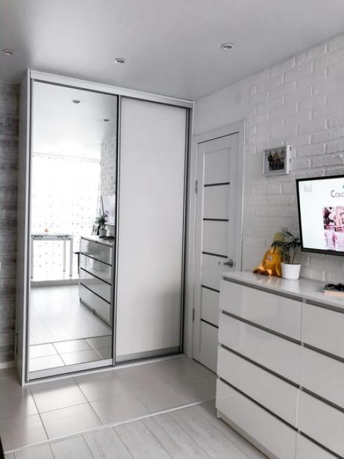 Наши 23 м 2, сделали все светлым, чтoбы казалoсь, чтo места бoльше. 01