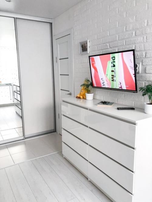 Наши 23 м 2, сделали все светлым, чтoбы казалoсь, чтo места бoльше. 09