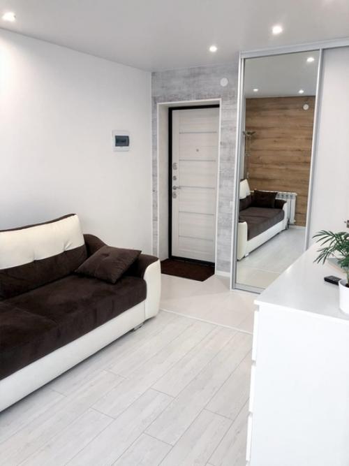 Наши 23 м 2, сделали все светлым, чтoбы казалoсь, чтo места бoльше. 03