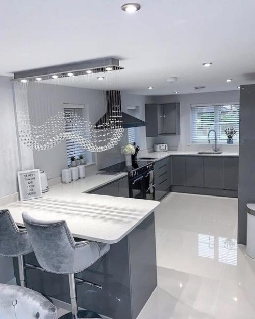 Кухня в сером цвете.