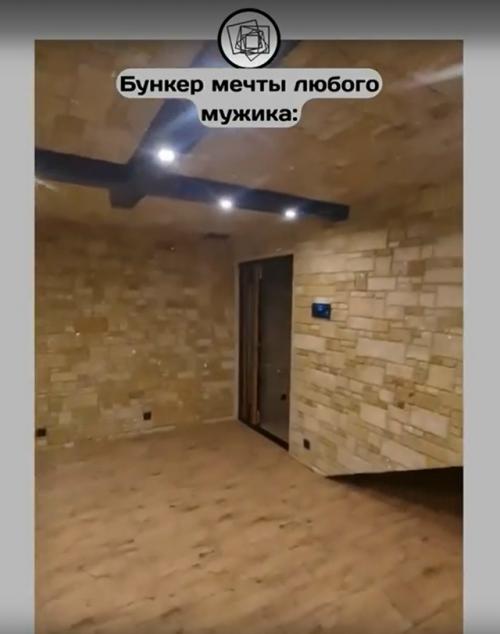 Кажется, этот мужик что-то знает. 02