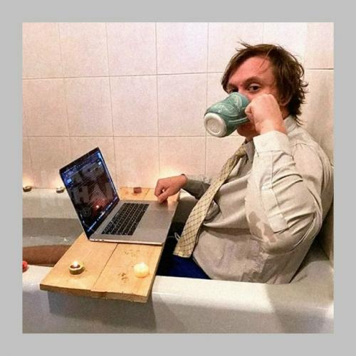 Без чего, как вы считаете, невозможно жить в доме? 02