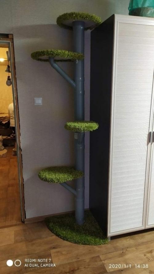 Не забудьте прикрепить такое котодерево, чтобы тыгыдык не свалил конструкцию. 02