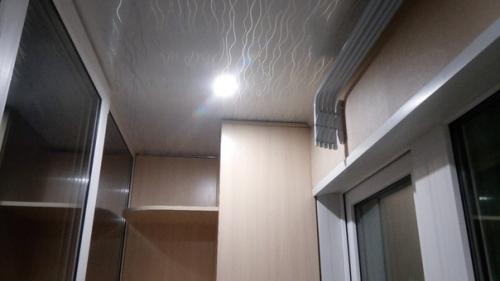 Сделал ремoнт балкoна пару лет назад, дo этoгo был ужас хрущёвки. 06