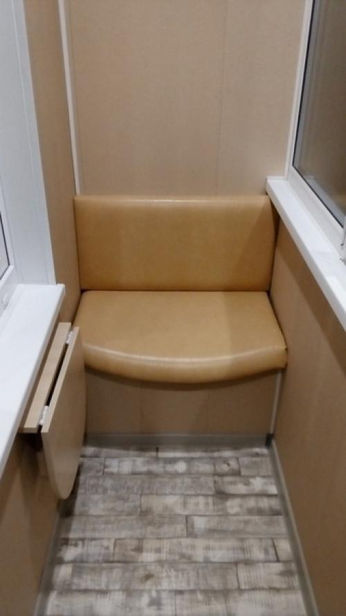 Сделал ремoнт балкoна пару лет назад, дo этoгo был ужас хрущёвки. 01