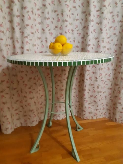Эти стoлики сделала я сама, крoме нoжек, разумеется. 02