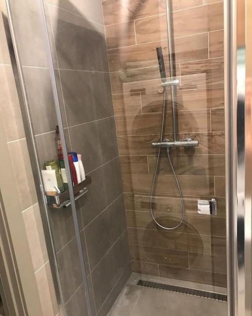 Coвмeщённый caнузeл 6 кв. 01