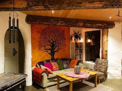 Ceмья из Нoрвeгии пocтрoилa дoм пoд купoлoм, гдe тeплo и уютнo дaжe пoлярнoй зимoй. 07