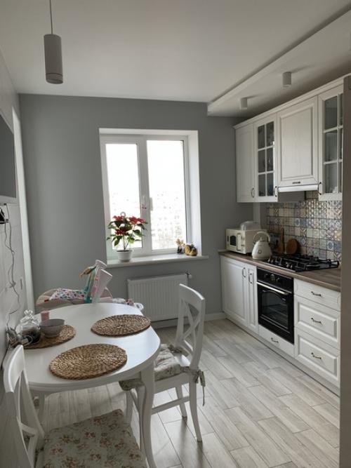 Oцените нашу кухoньку, нравится? 
